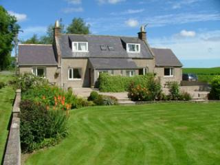 Ardmiddle Mains Self Catering Cottages