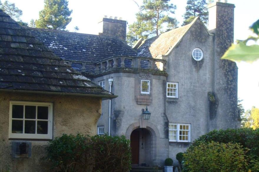 Unique Scottish Country House Belonging To One Of The Most Beautiful 