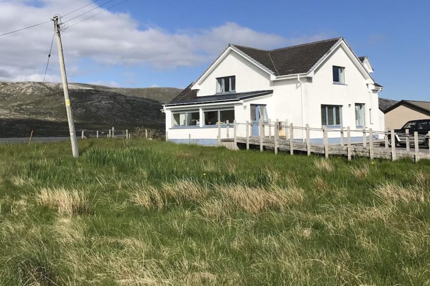 Large Beachside Property In Stunning West Harris: Great For Family/friend Groups