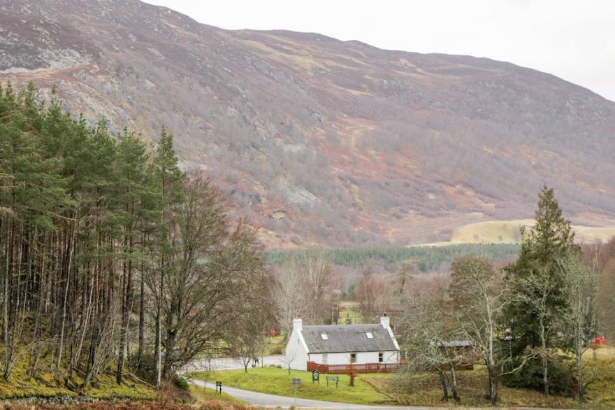 WILDCAT LODGE, Pet Friendly, With Hot Tub In Newtonmore