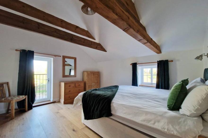 Group Accommodation For 18, Bainvalley Cottages