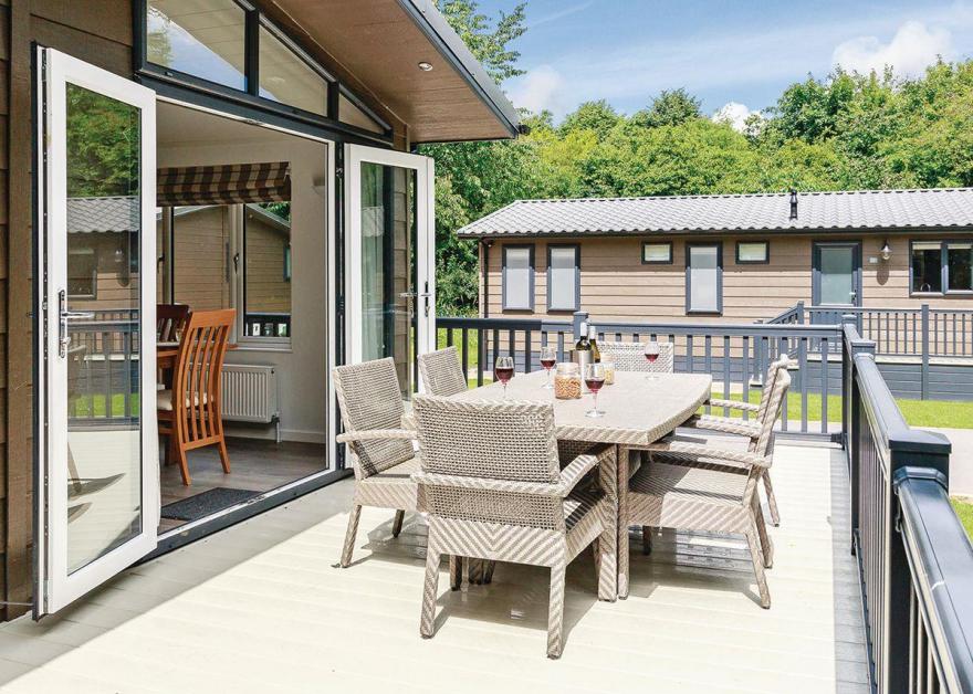 Hartfield Watersedge Lodge, Somerset - Log Cabins to Rent in South West ...