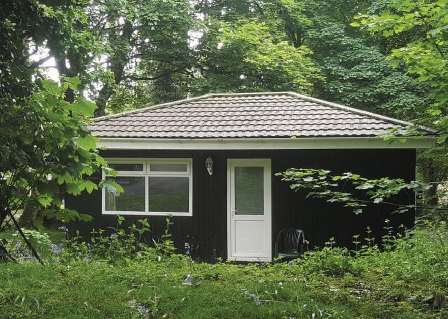 SI 2 Bed Bronze Chalet sleeps 4 Pet