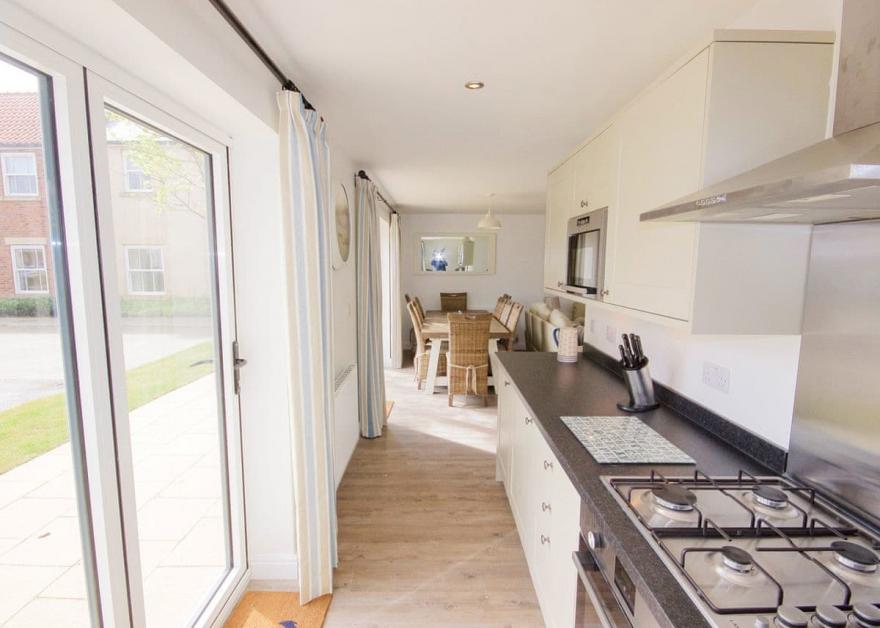 Superior Cottage 4 Bunks/Pet