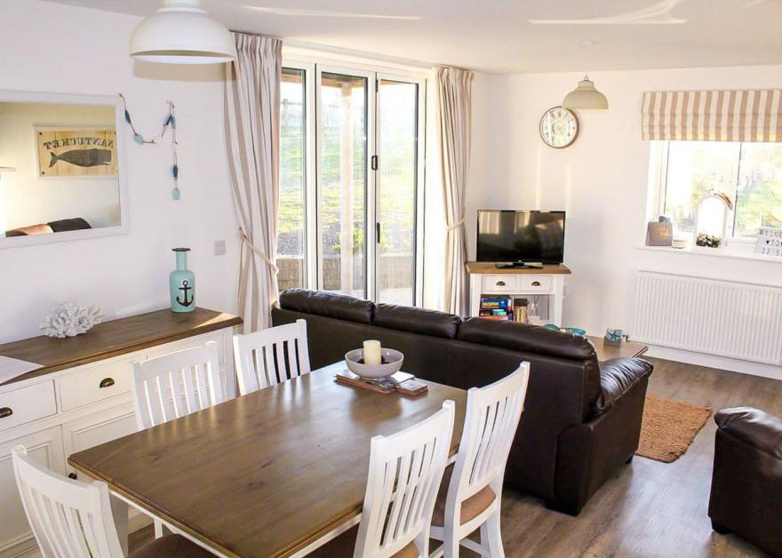 Superior Plus Cottage 2 Pet