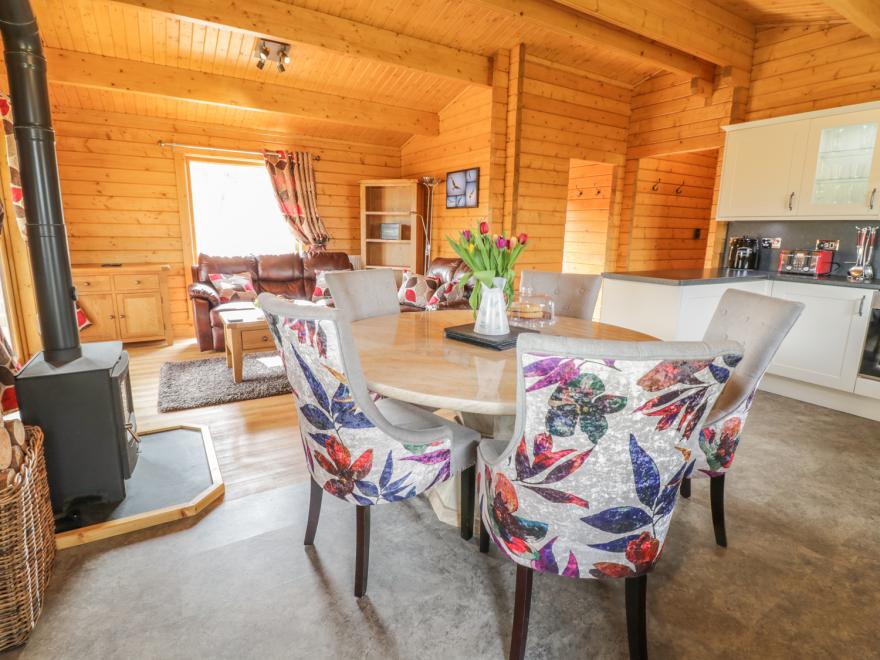 Manor Farm Lodges - Red Kite Lodge