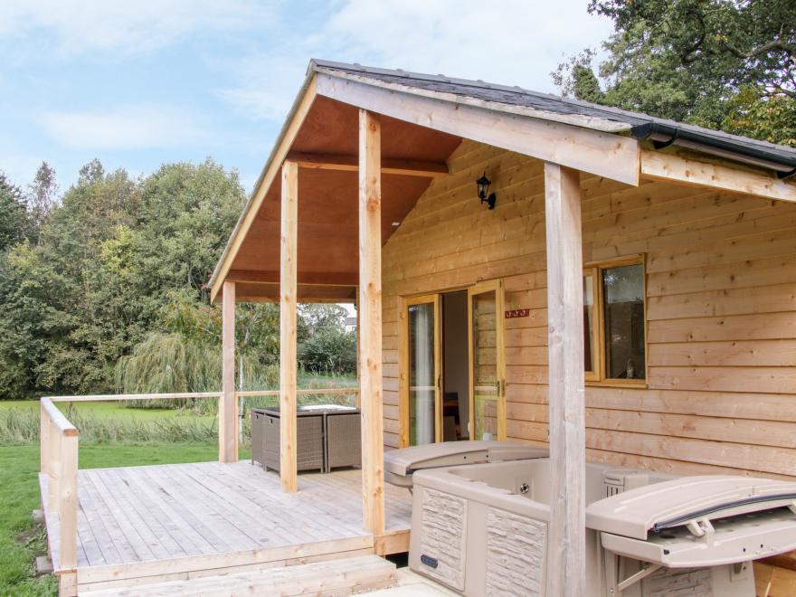 Moorhen Lodge