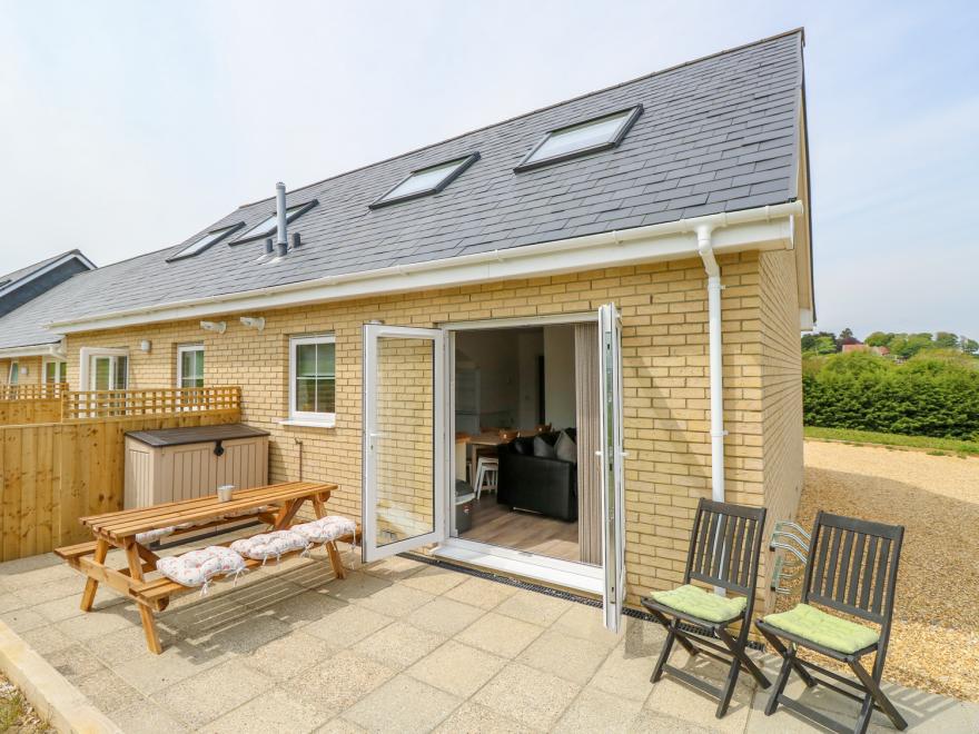 6 Yarmouth Cottages