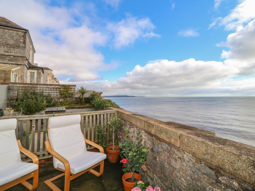 8 Coastguard Cottages