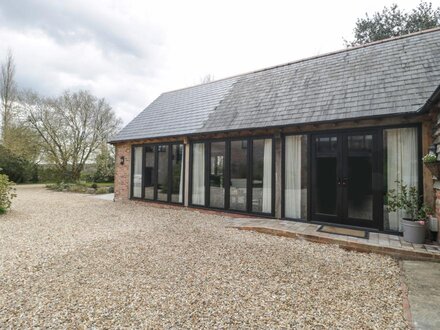 The Courtyard - Hilltop Barn