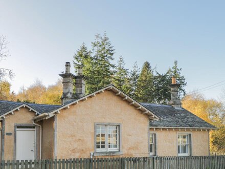 Cormack Lodge - Brodie Castle