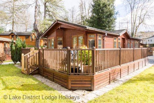 Broad Larch Lodge