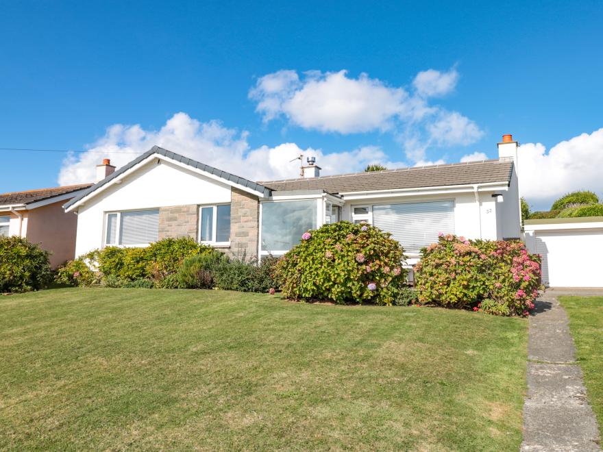 33 Weymouth Park