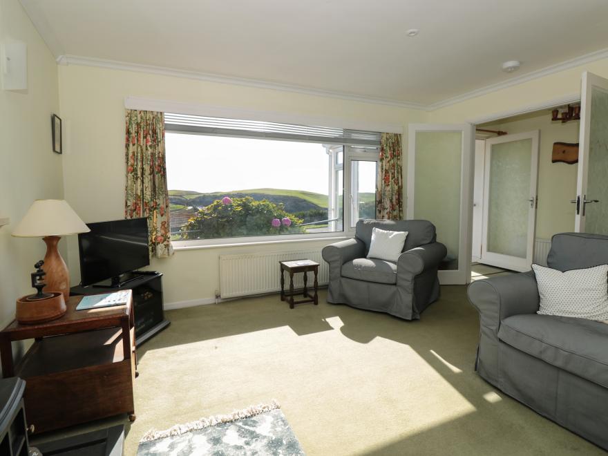 33 Weymouth Park
