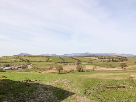 Orsedd Wen Farmhouse