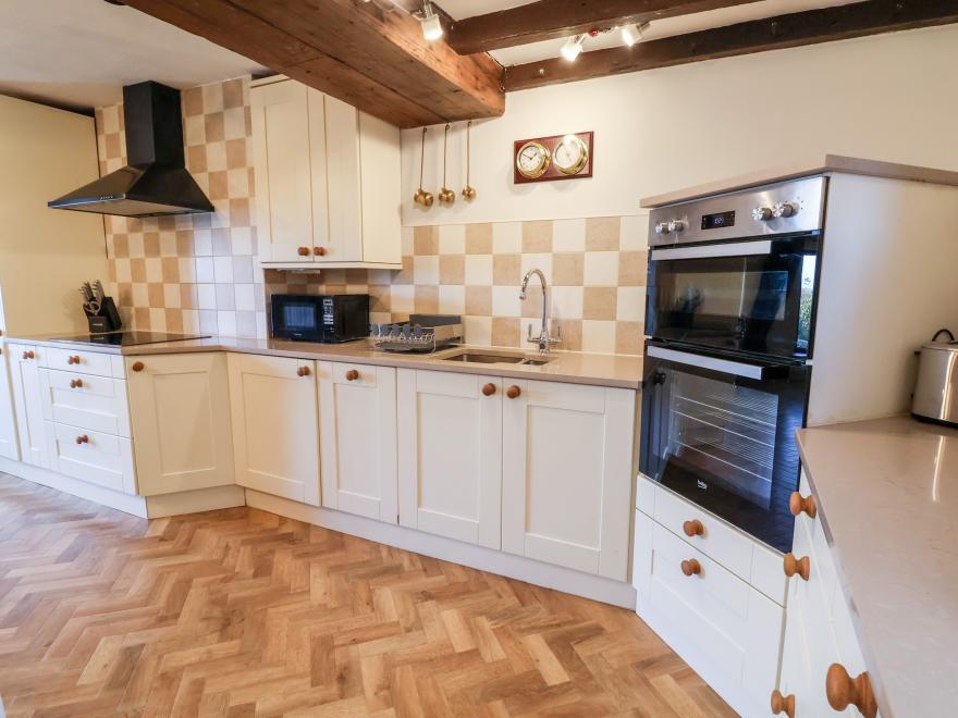 3 Penllan Cottages