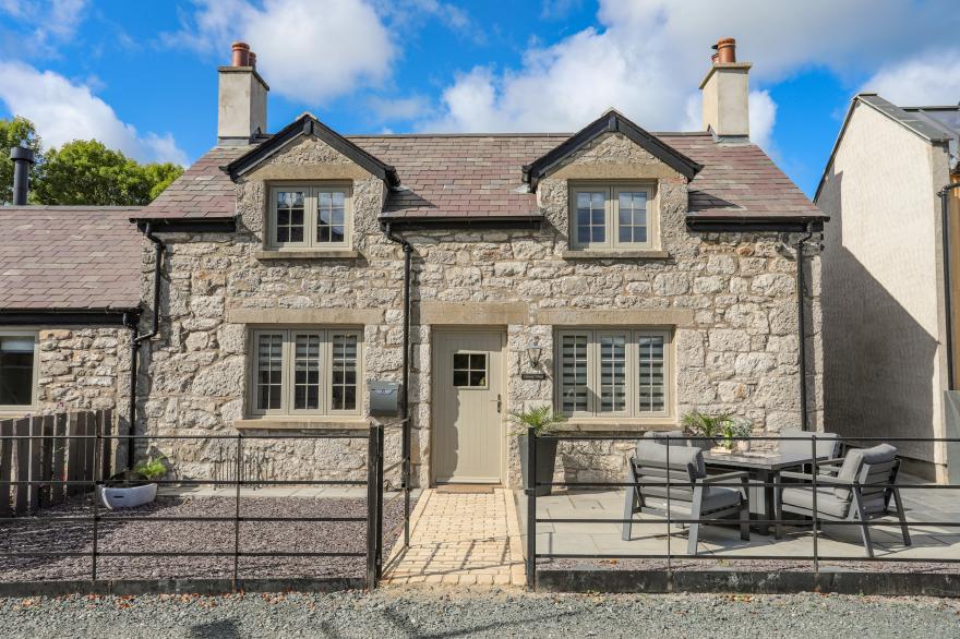 Lleiniog Cottage