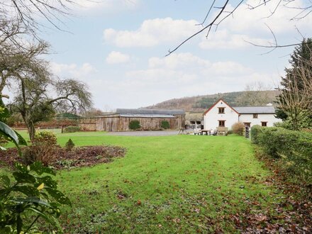 Maes Y Berllan Barn