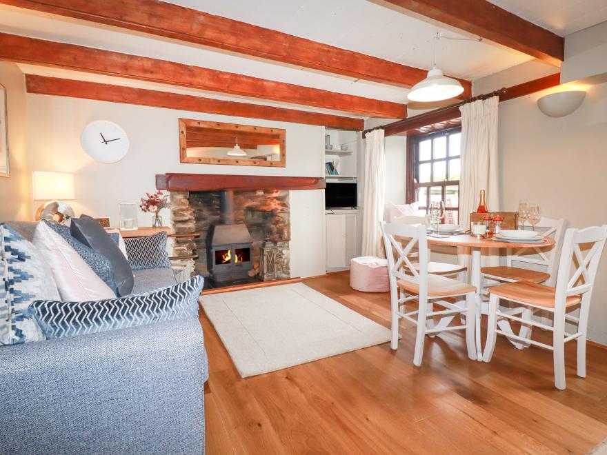 4 Trenhaile Terrace