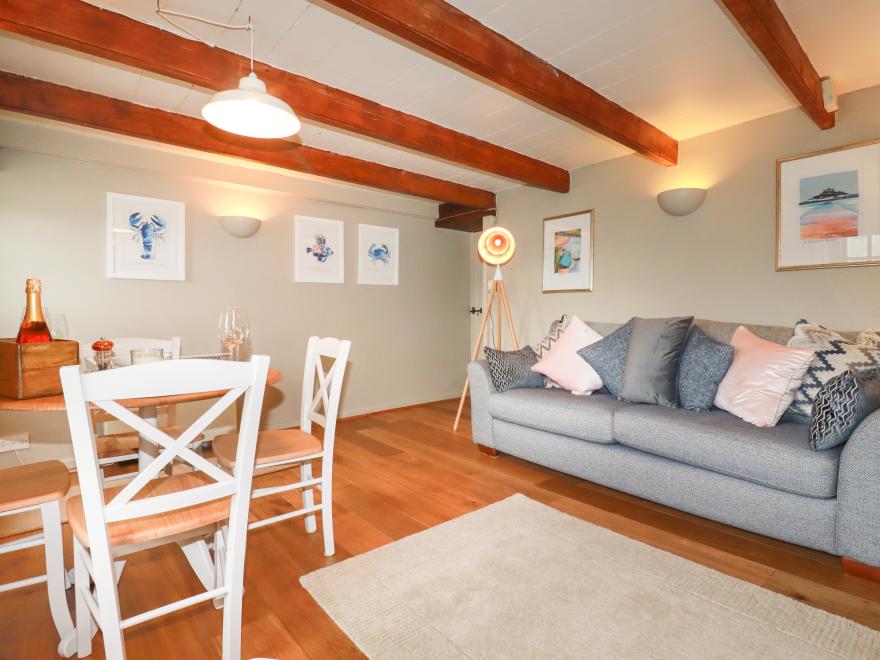 4 Trenhaile Terrace