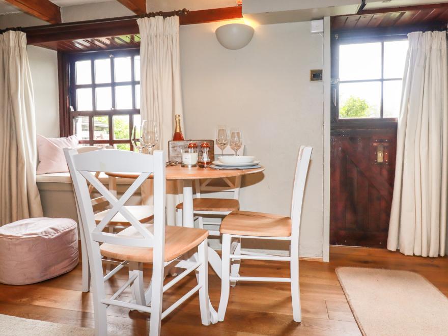 4 Trenhaile Terrace