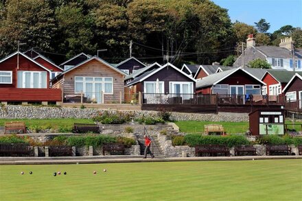 8 Bowling Green Chalets