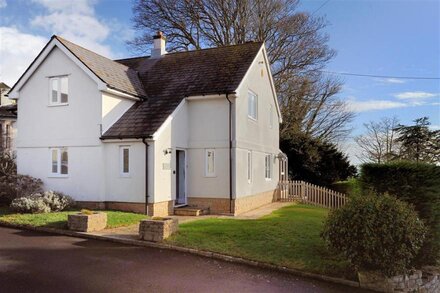 High Cliff Cottage