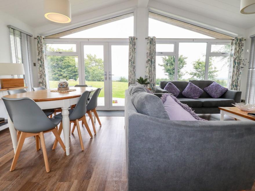 9 Horizon View