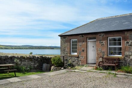 Kittiwake Cottage, Budle Bay