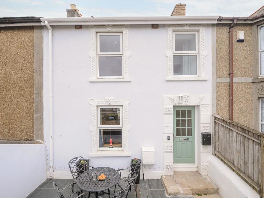 Foundry Cottage In Hayle Harbour