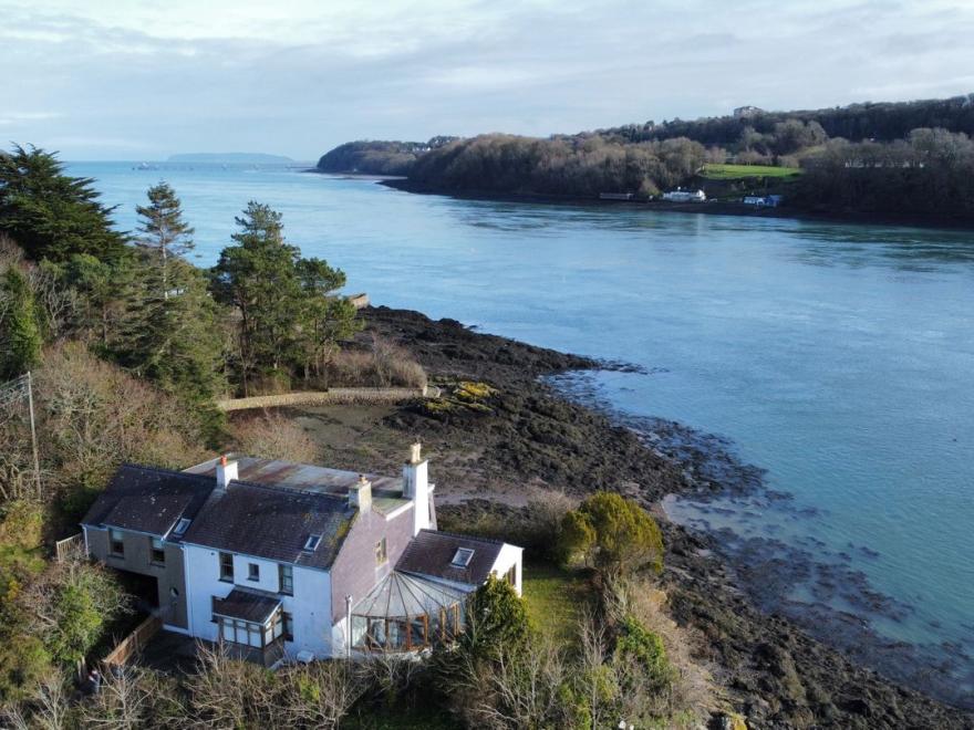 Ynys Faelog Cottage