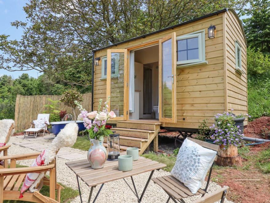 Coombe Valley Shepherd's Hut