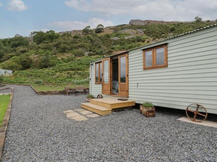 Tan Y Castell Shepherds Hut