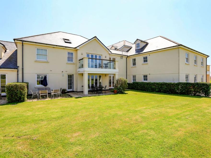5 Thurlestone Beach