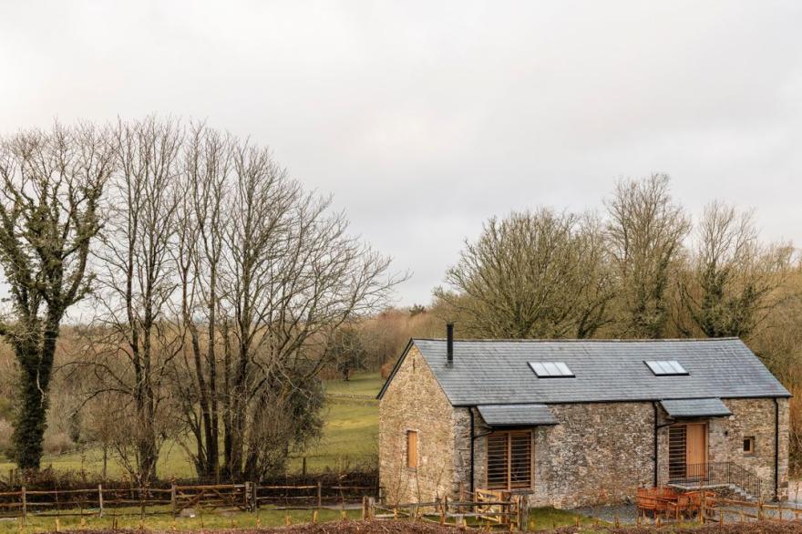 Lower Walreddon Barn