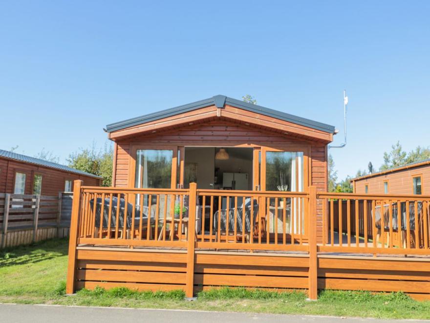 Acorn Lodge