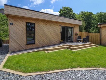 Valley Lodge 4 - North Wales Eco Lodges