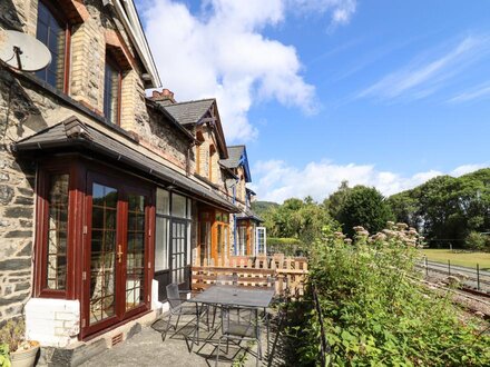 3 Railway Cottages