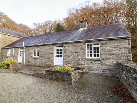 Farchynys Court Cottage