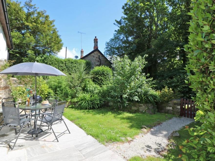 2 Rose Cottages