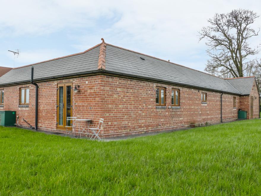 Acorn Cottage 2