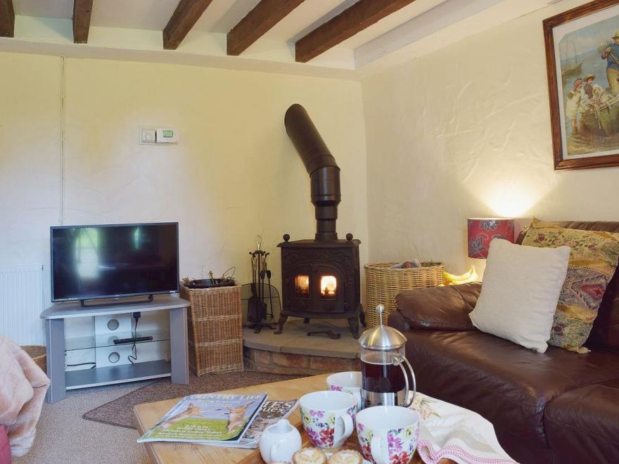 Fern Cottage - HW7211