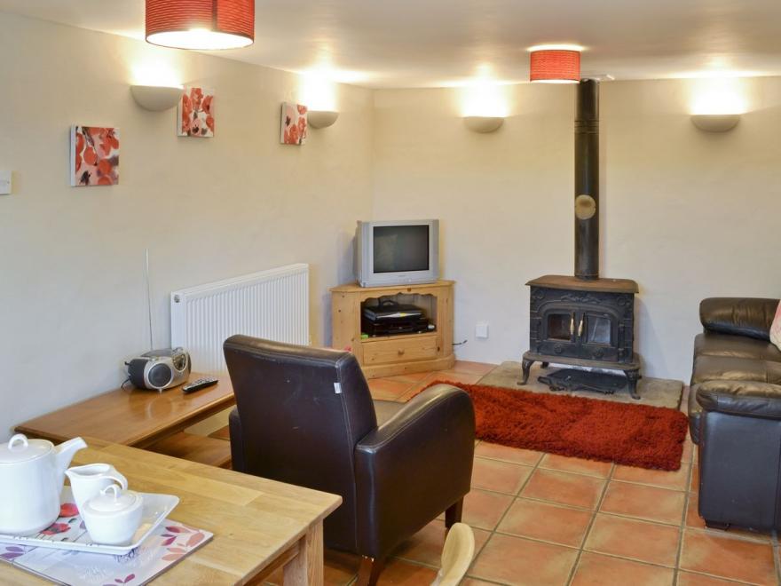 Lakewell Barn - E3448