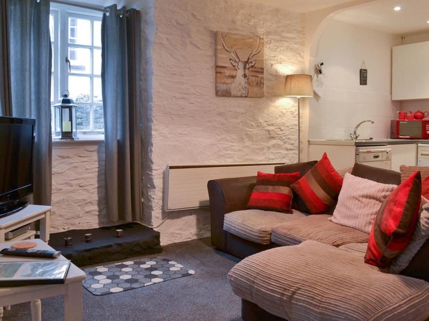 Carpenters Cottage - CV17