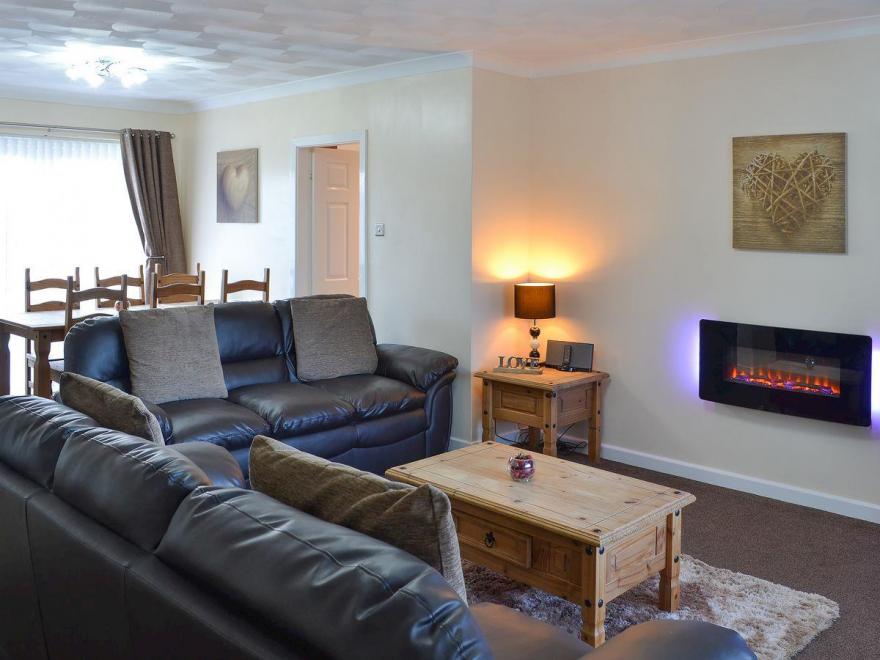 White Towers - HW7625