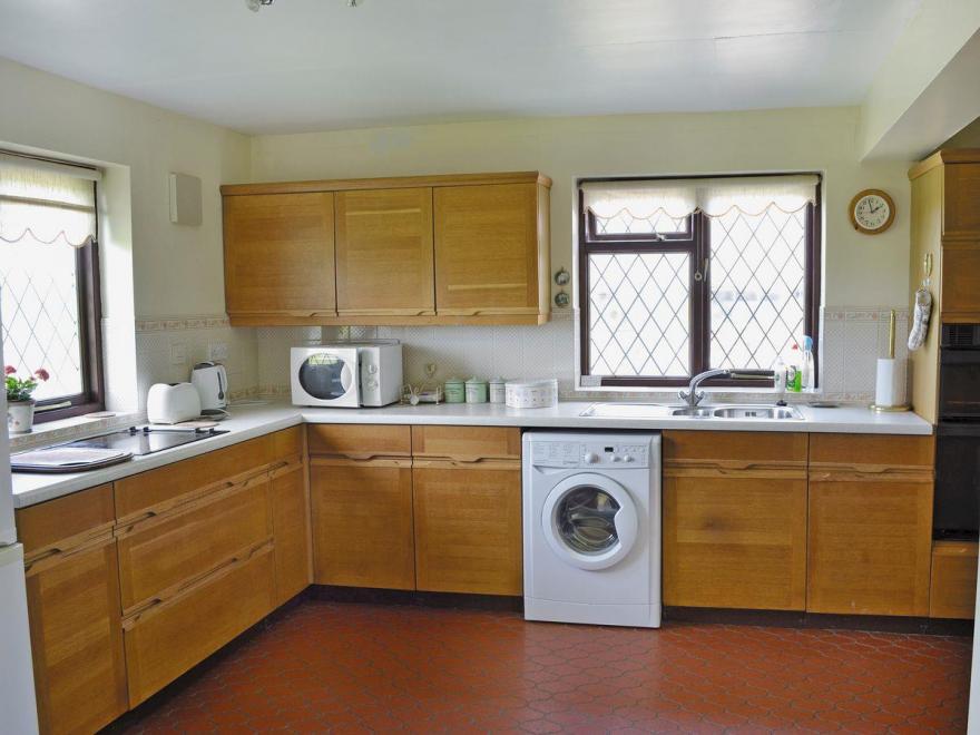 Pant Glas Mawr Axton