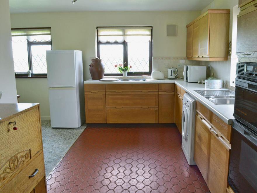 Pant Glas Mawr Axton