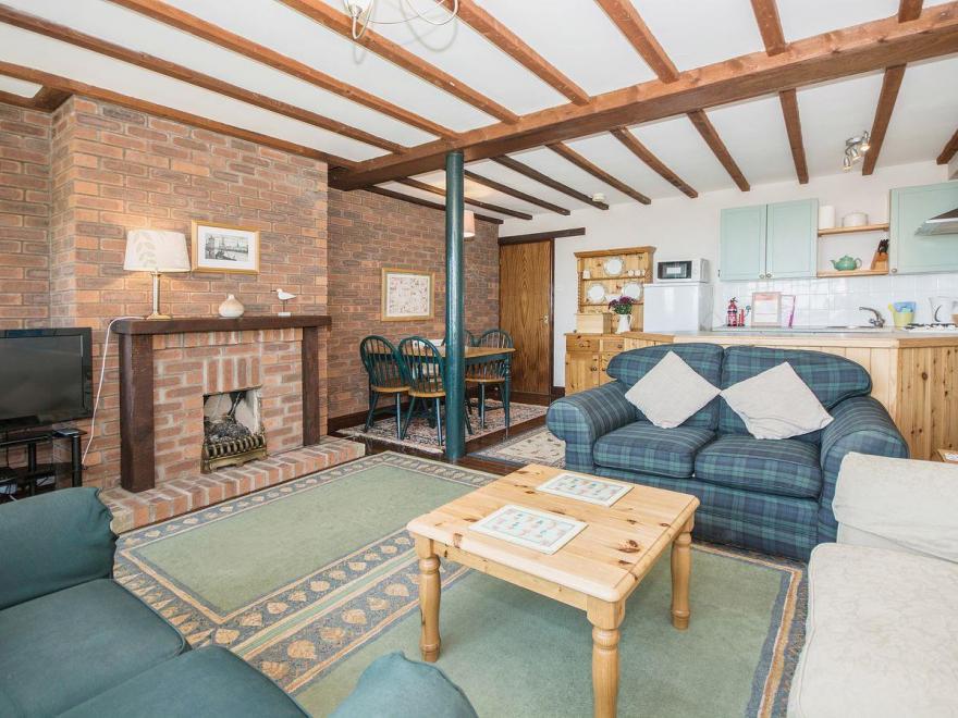 Meadowsweet Cottage - E1496