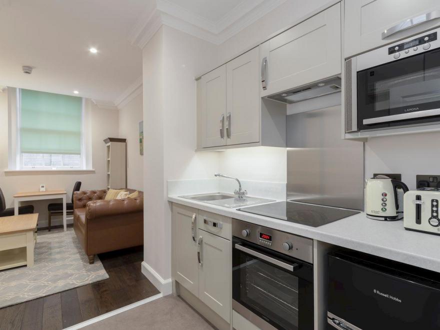 Hexham House Apartment 2 - UK3193