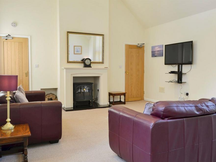 Ty Llyffant - HW7355